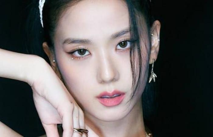 Injury on the face! BLACKPINK Jenny, voices of concern about the bandages under the eyes flooded! What happened? -KPOP monster